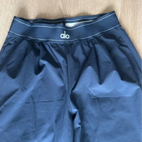 ALO Yoga Womans Suit up Trouser Pants Size Xxs Regular - Picture 5 of 7